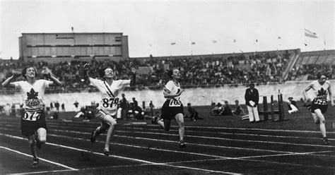 Canada's first women's Olympic team - CoachOutlet-Canada.ca