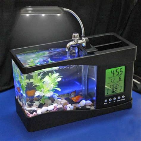 This USB Powered Mini Aquarium Lets You Keep Fish Right On Your Desk At Work