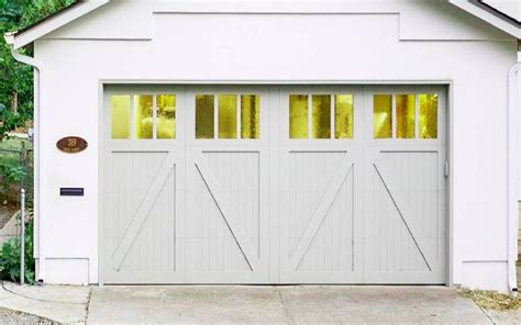 10 Amazing Grey Garage Door Ideas for Your Home