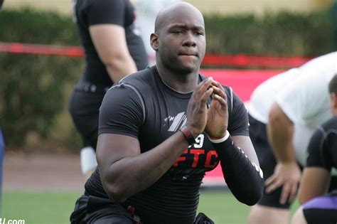 Laremy Tunsil Scouting Report: Breaking Down Massive 5-Star OT's Top ...