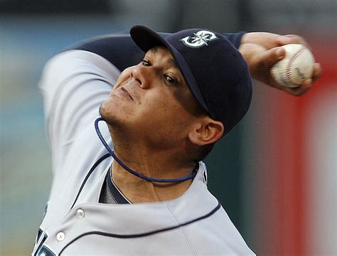 Mariners ace Hernandez wins AL Cy Young - The Columbian