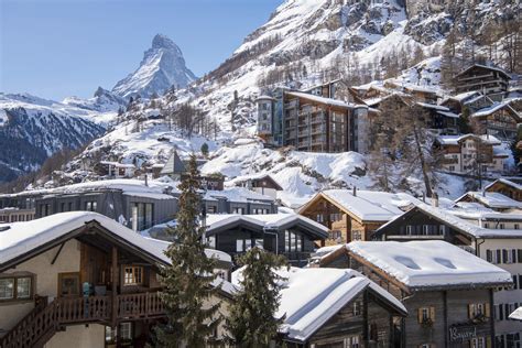 Swiss resort village Zermatt resists daytime tourism - SWI swissinfo.ch