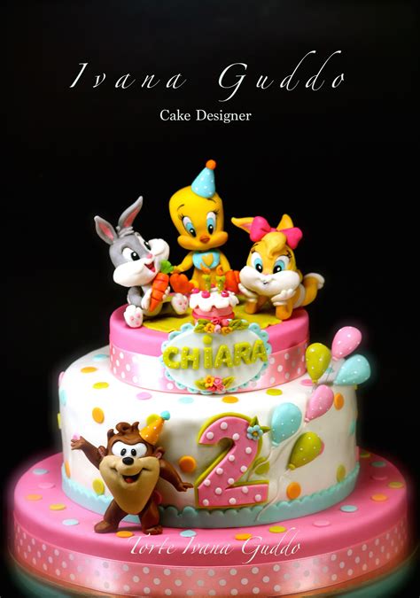 Baby Looney Tunes birthday cake | Kindertaarten, Marsepein taart, Taart