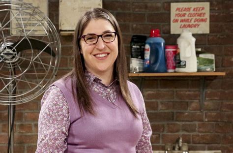 ‘Big Bang Theory’ star Mayim Bialik signs production and talent holding deal with Warner Bros TV