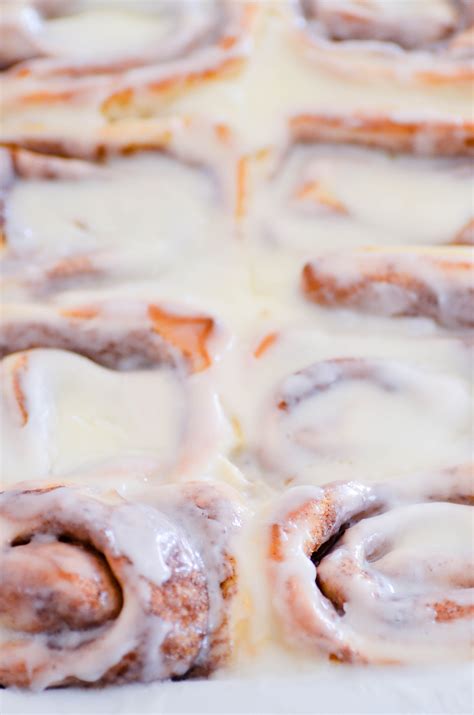 Homemade Cinnamon Rolls with Creamy Vanilla Frosting | Recipe ...