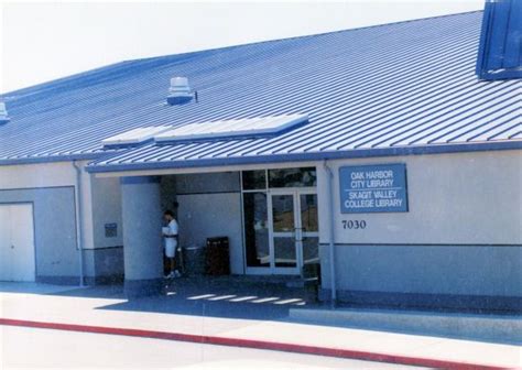 Oak Harbor Library AAUW Whidbey Island aauw-wa.org Oak Harbor, Whidbey ...