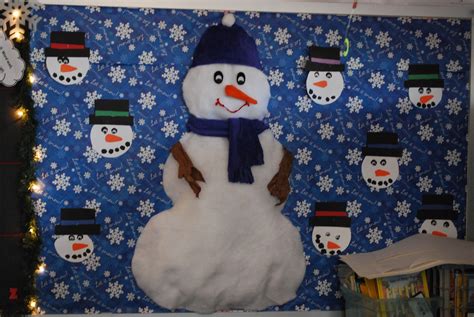 snowman bulletin board | Snowman bulletin board, Snowmen activities, Winter theme