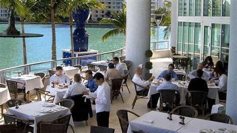 Il Gabbiano | Restaurants in Downtown, Miami