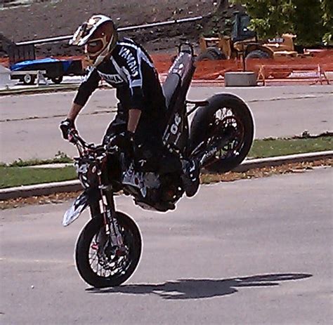 Positively Racine: Motorcycle stunt show draws a crowd