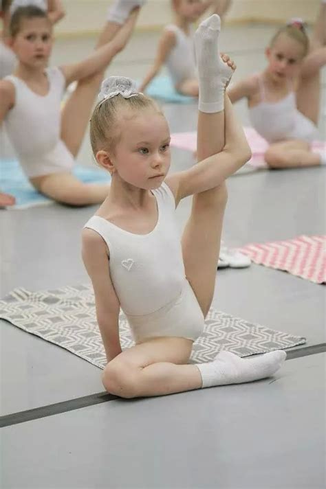 Stretching | Dança ballet, Dança, Ballet infantil