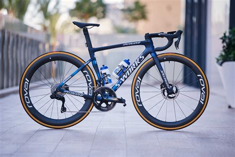 Check out the 2022 Specialized Tarmac SL7 Team colours - Canadian ...