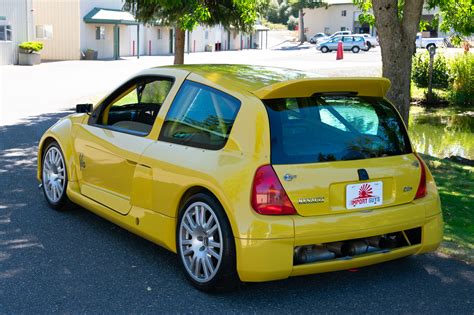 You Can Now Buy The 'Mid-Engined Supercar' Renault Clio V6 America ...