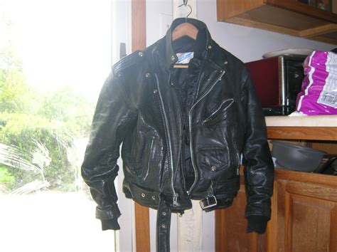 How to Repair a Leather Jacket by Hand : 6 Steps - Instructables