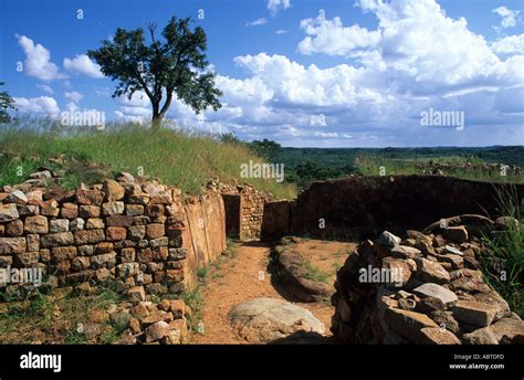 Ziwa Ruins Zimbabwe Stock Photo - Alamy