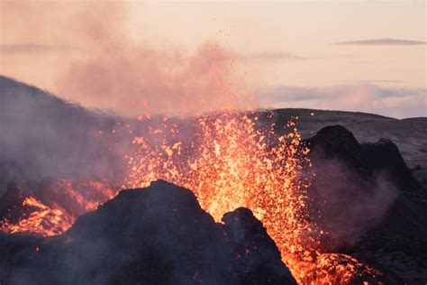 Close Up Shot of Volcanic Eruption · Free Stock Photo