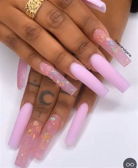 Bubblegum pink nails in 2022 | Bubblegum pink nails, Pink glitter nails ...