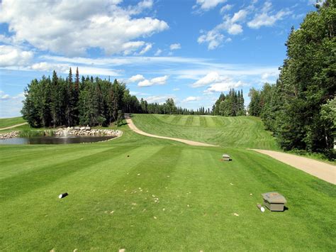 Elk Ridge Resort - Birch/Aspen in Waskesiu Lake, Saskatchewan, Canada ...