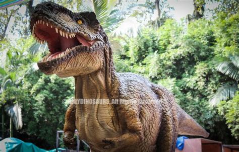 DIY Animatronic Animal Handcraft: Realistic T-Rex Costume for Adults