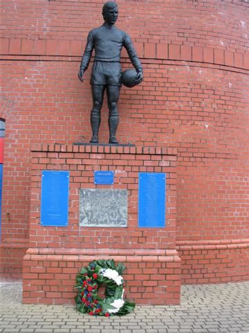 John Greig Statue Ibrox © Johnny Durnan :: Geograph Britain and Ireland