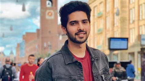 Armaan Malik is the only guy we are crushing on.. Here's why | IWMBuzz