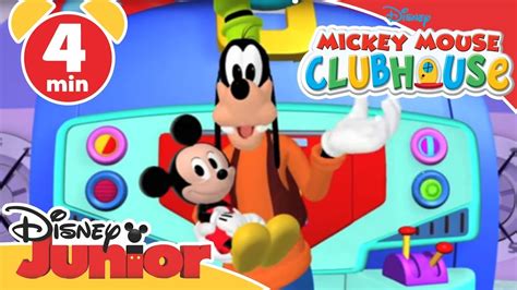 Mickey Mouse Clubhouse | Goofy Babysitter 🍼