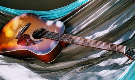 Best Acoustic Guitar Brands In 2019 - Beginner To Pro - Recommended