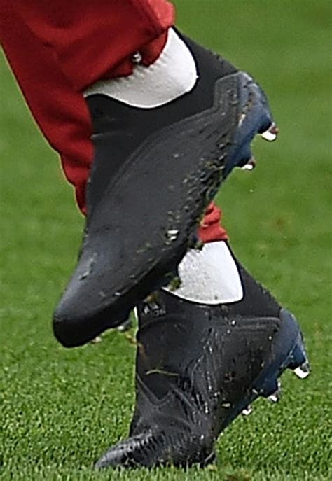 Mo Salah Trains in Next-Gen adidas X 18+ Boots - SoccerBible