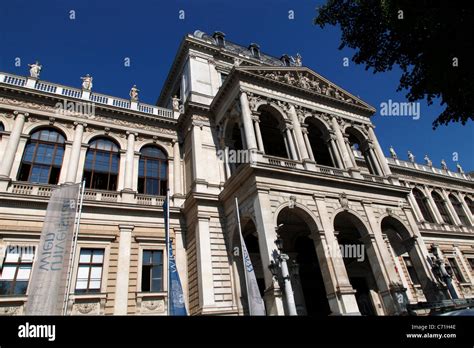 Vienna university hi-res stock photography and images - Alamy