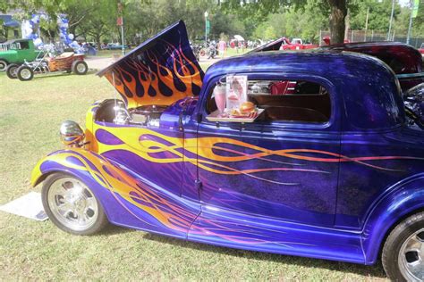 Look at these shiny classic cars from Friendswood show