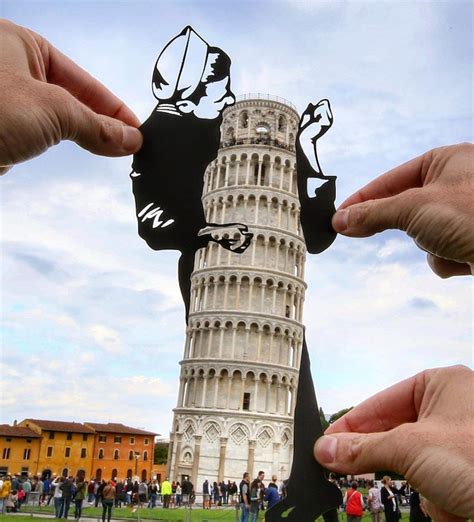 20+ Creative Leaning Tower of Pisa Pictures Using Forced Perspective