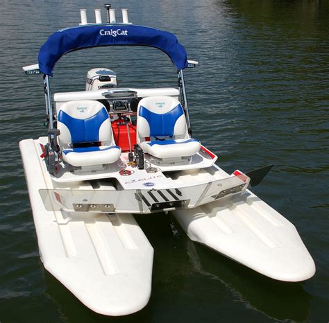 catamaran small boat / outboard | Boat, Catamaran, Boat rental