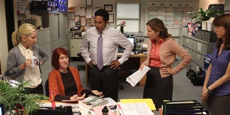 The Office: 10 Reasons Why Oscar Should Have Been Manager