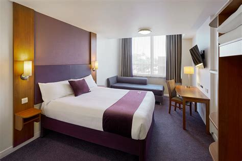 Premier Inn Manchester (Heaton Park) Hotel - Hotels in Manchester M8 4NB - 192.com