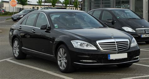 File:Mercedes-Benz S 350 CDI BlueEFFICIENCY 4MATIC (W 221, Facelift) – Frontansicht, 6. Mai 2011 ...