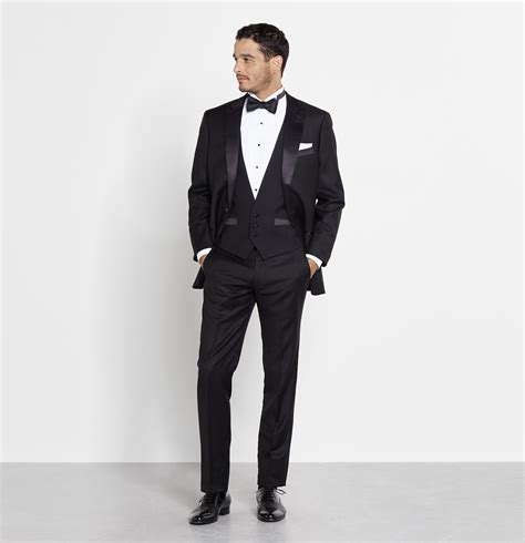 Tuxedo Styles for 2021: A Complete Guide