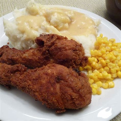 Fried Chicken with Creamy Gravy Recipe