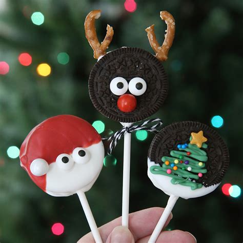 Easy + adorable Christmas Oreo pops to make with your kids - It's Always Autumn