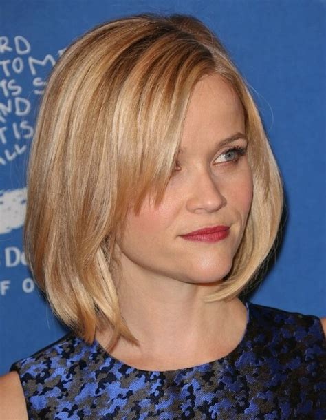 Reese Witherspoon | Blonde hair in a longer bob with side bangs