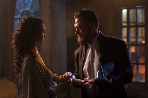 Marton Csokas as Quinn and Madeleine Mantock as Veil – Into the Badlands, Season 1, Episode 3