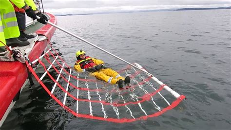 Dacon Fisherman Rescue Frame - A Man Overboard Recovery System for Fishing Vessels — Fish Safe