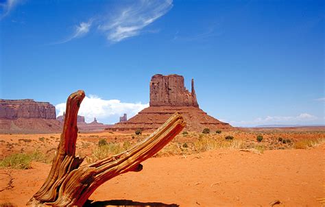 File:Monument Valley 2.jpg - Wikipedia