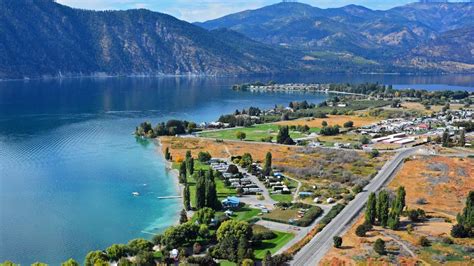 Scenic Tour Over Lake Chelan Washington - YouTube