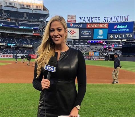 Meredith Marakovits: Early Life, NY Yankees & Net Worth - Players Bio