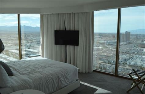 Delano Las Vegas Review: King Suite - Accroya