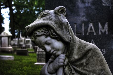 My Funny: Scary but Artful Cemetery Sculptures | Pictures