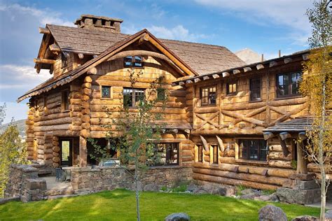 Amazing Views Meet Timeless Charm at Rustic Mountain Cabin