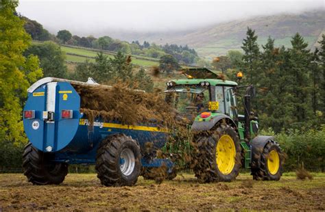 MS1000 Muck Spreader Fleming Agri Rotary Side Discharge Spreader