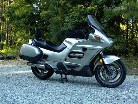 1998 Honda ST1100 Pan-European STD - Moto.ZombDrive.COM