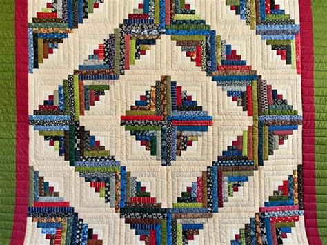Multicolor Traditional Log Cabin Quilt Photo 3 | Amish quilt patterns, Quilts, Log cabin quilts