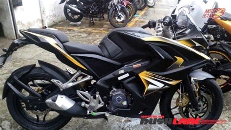 Bajaj Pulsar RS200 available with custom colours » MotorOctane